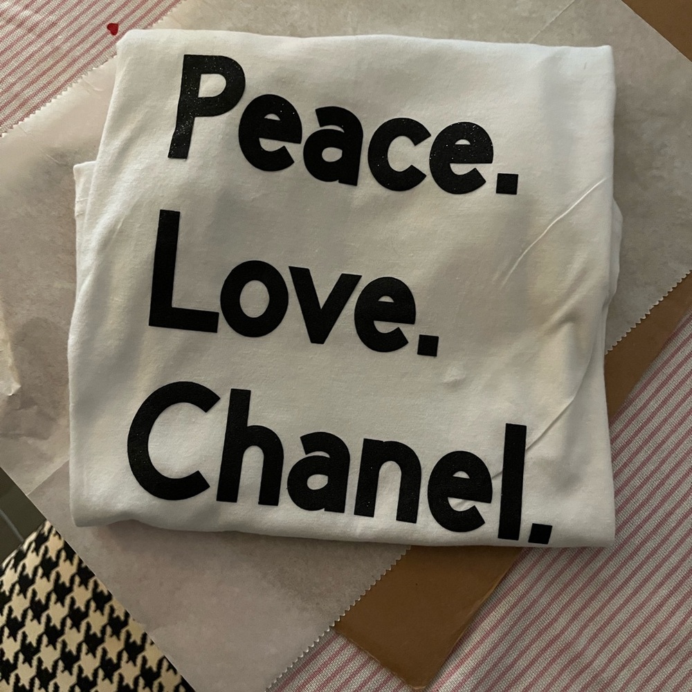 Handmade Peace Love and Luxury tee - Picture 5 of 5
